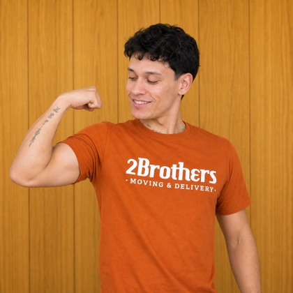 Antonio flexing